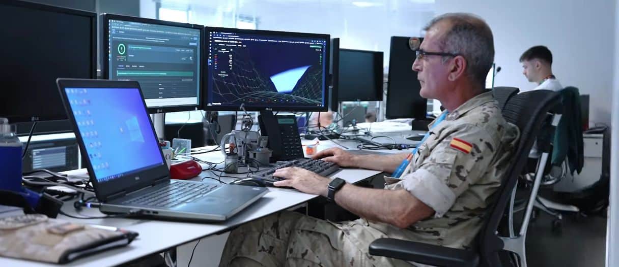 El Mando Conjunto del Ciberespacio acerca la ciberseguridad a Haro con unas charlas: "Hay que usar el sentido común" 1