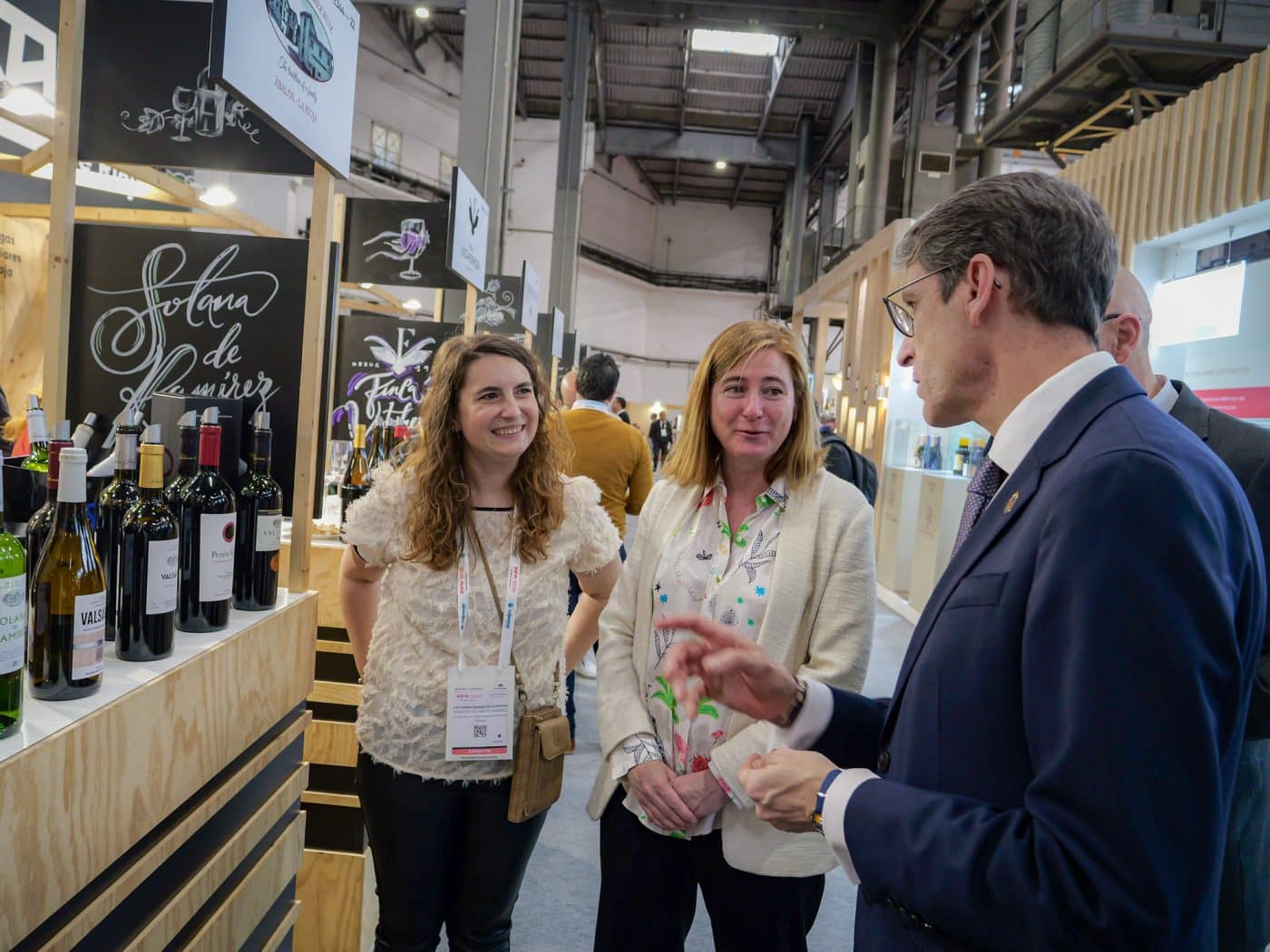 Capellán ensalza la "calidad, diversidad y potencial" de los vinos de La Rioja en la Barcelona Wine Week 4 Capellán ensalza la "calidad, diversidad y potencial" de los vinos de La Rioja en la Barcelona Wine Week 4