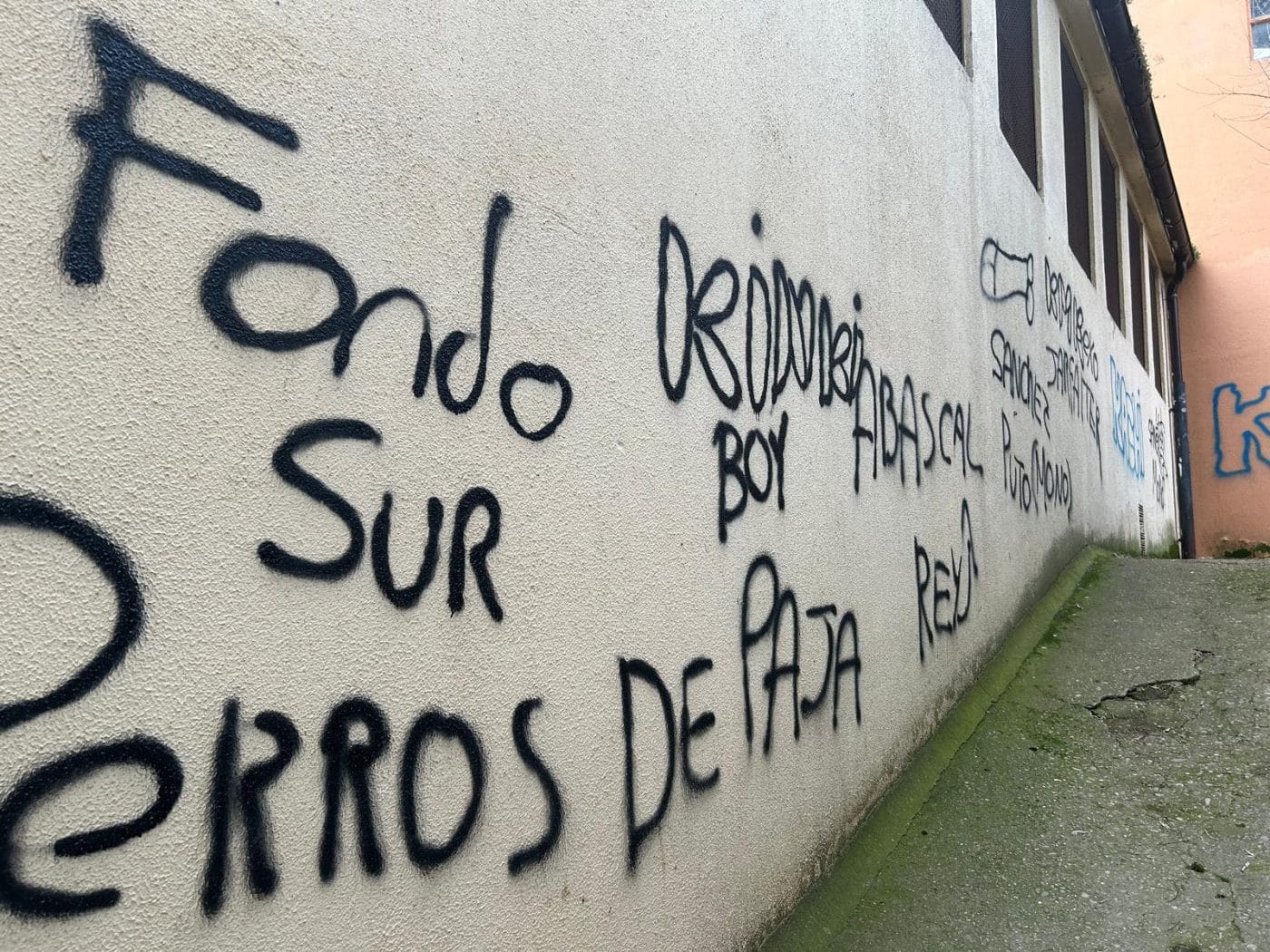 El Ayuntamiento de Briones denuncia pintadas en el frontón municipal 1