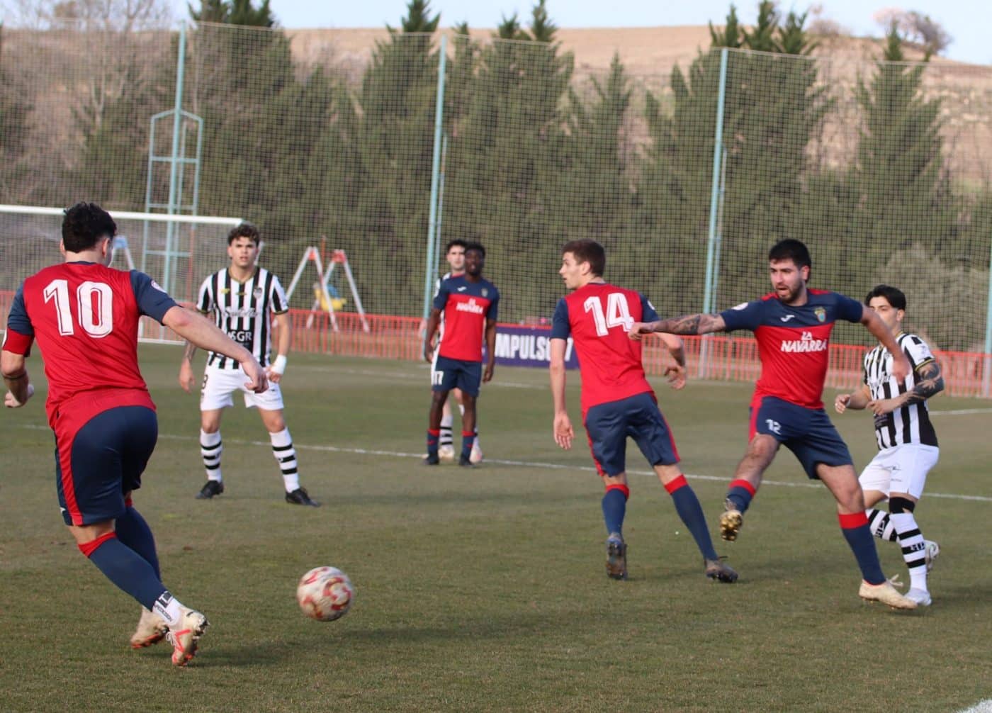El Haro paga su falta de pegada y se marcha de vacío de Viana 6 El Haro paga su falta de pegada y se marcha de vacío de Viana 6