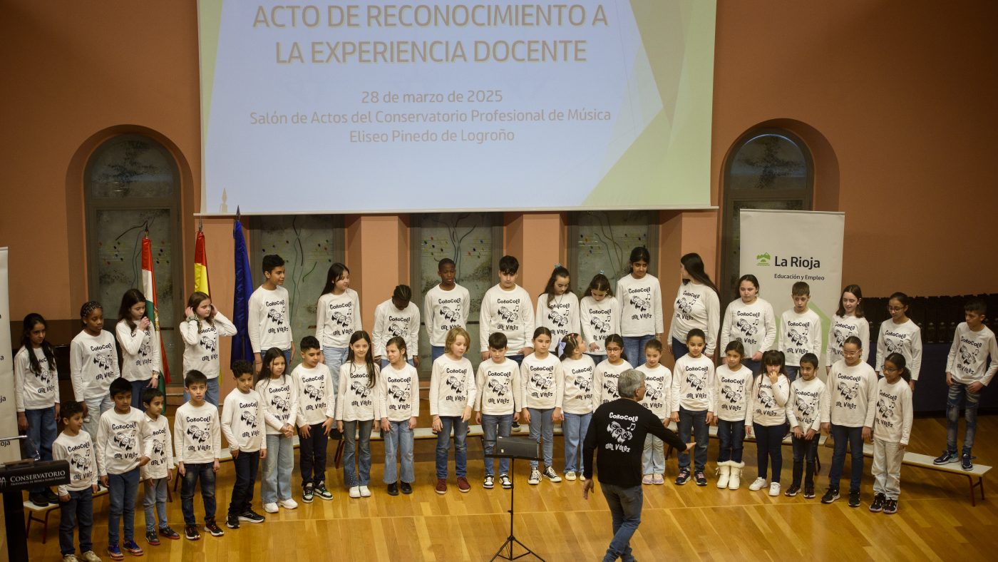 La Rioja rinde homenaje a la trayectoria de sus docentes jubilados 1