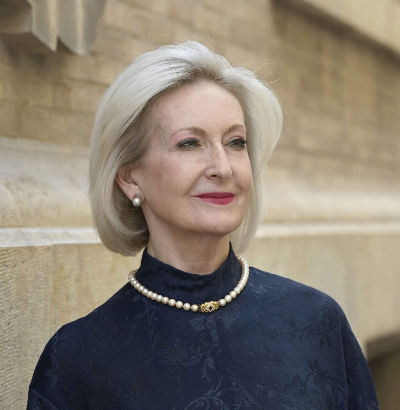 El Teléfono de la Esperanza recibirá la Medalla de La Rioja y María Trinidad Herrero será nombrada Riojana Ilustre 1