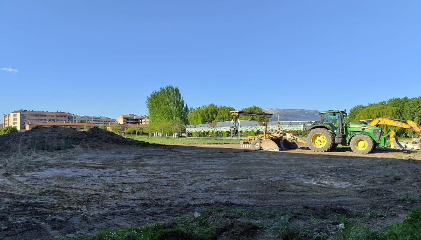 En marcha las obras del nuevo campo de fútbol de El Mazo 1