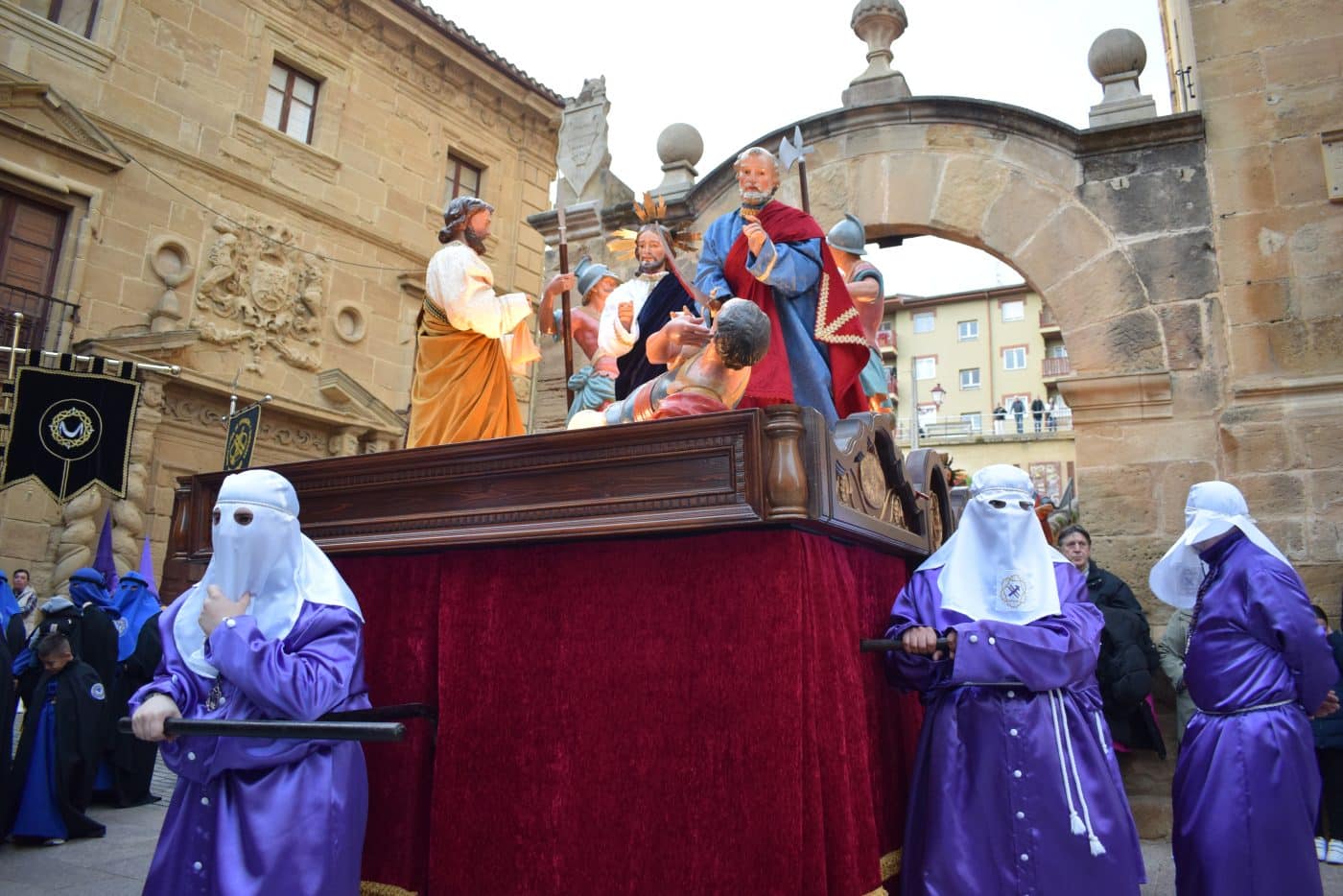 FOTOS: Jueves Santo en Haro. La multitud se rinde a la solemnidad de la Santa Cena 36 FOTOS: Jueves Santo en Haro. La multitud se rinde a la solemnidad de la Santa Cena 36