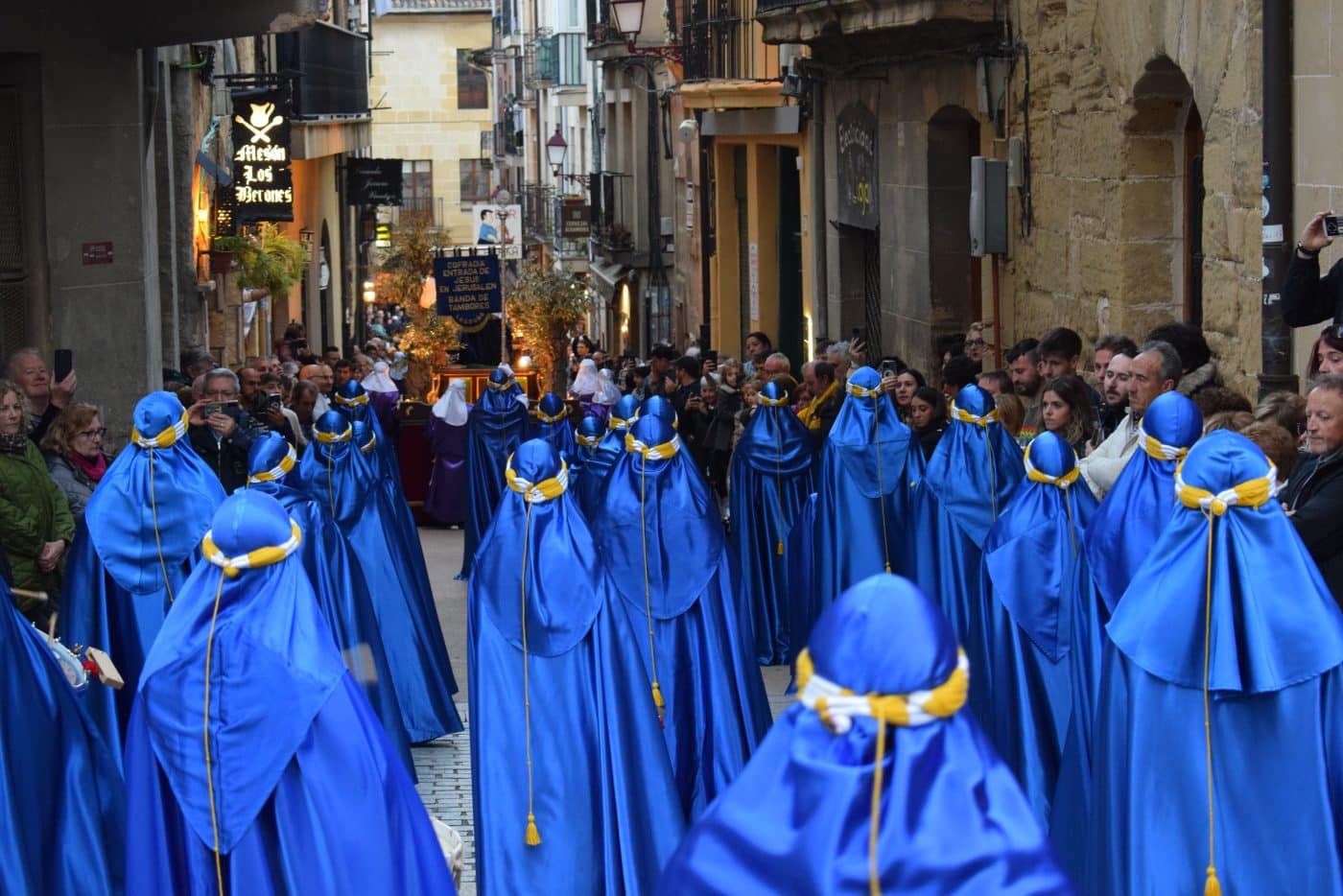 FOTOS: Jueves Santo en Haro. La multitud se rinde a la solemnidad de la Santa Cena 24 FOTOS: Jueves Santo en Haro. La multitud se rinde a la solemnidad de la Santa Cena 24
