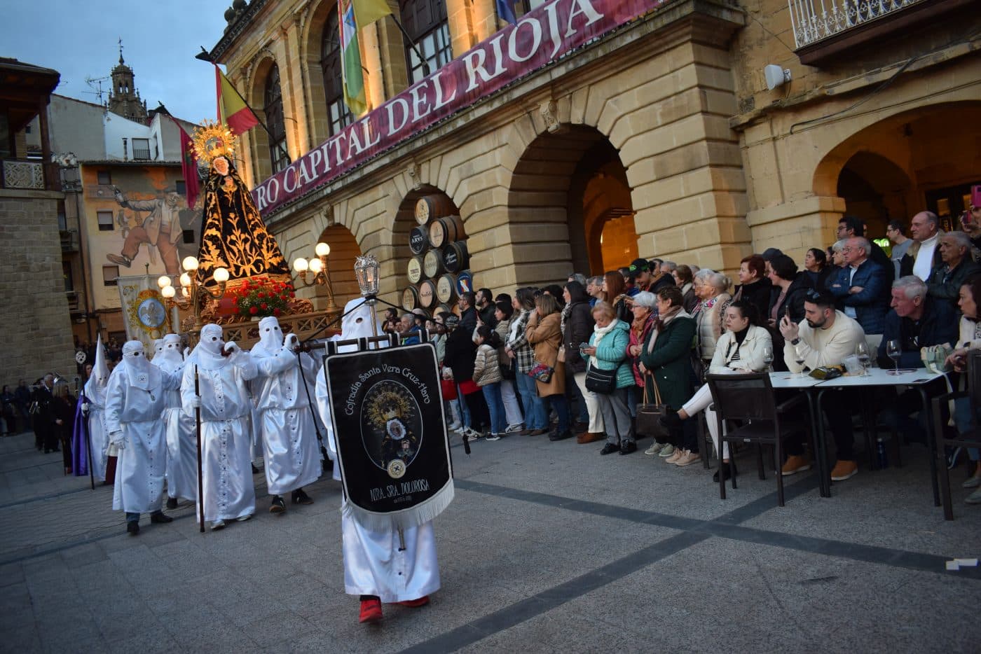 FOTOS: Jueves Santo en Haro. La multitud se rinde a la solemnidad de la Santa Cena 16 FOTOS: Jueves Santo en Haro. La multitud se rinde a la solemnidad de la Santa Cena 16