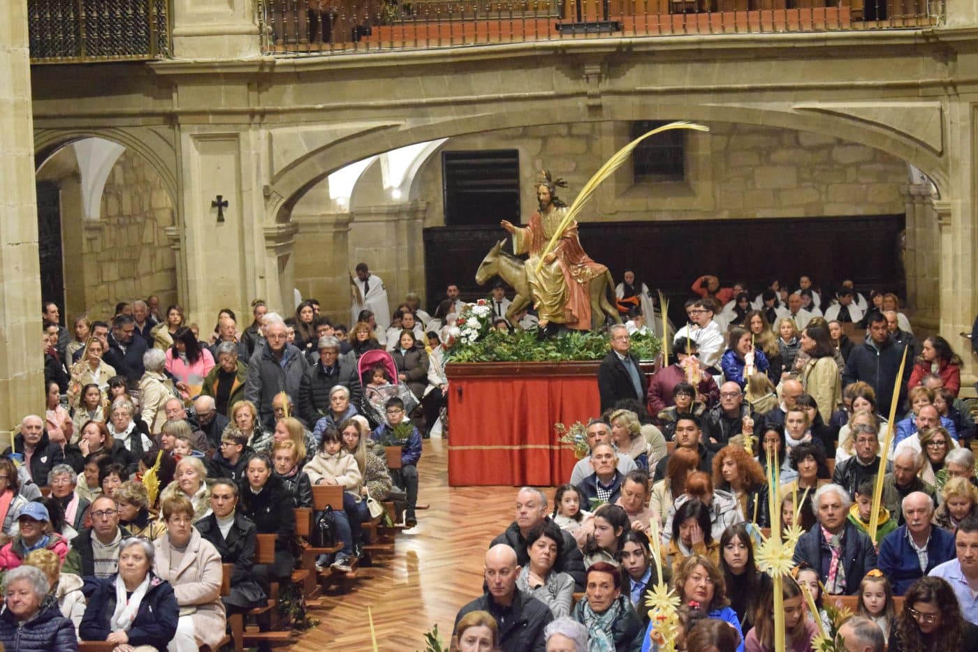 FOTOS: La lluvia modifica los planes del Domingo de Ramos en Haro 14