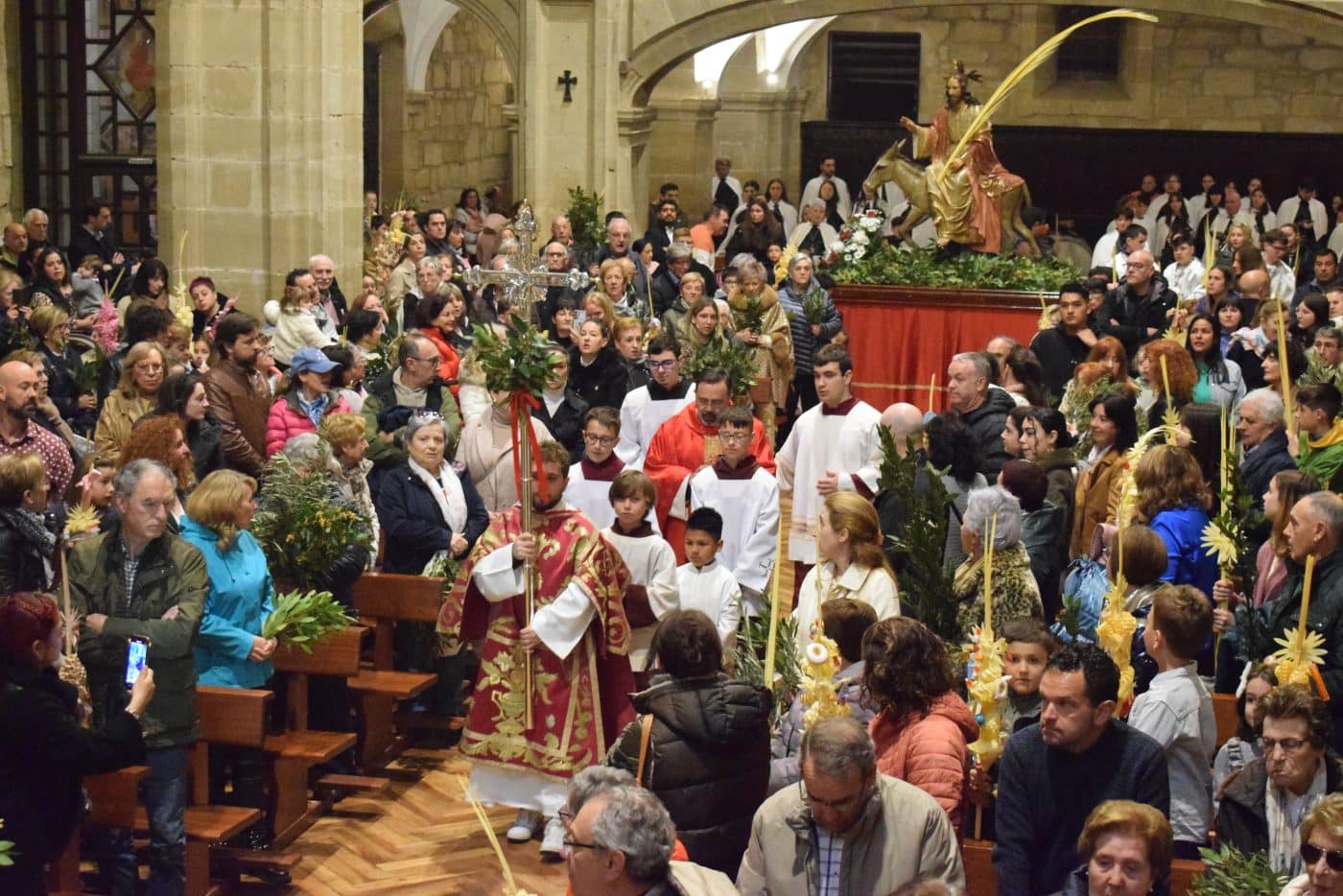 FOTOS: La lluvia modifica los planes del Domingo de Ramos en Haro 16