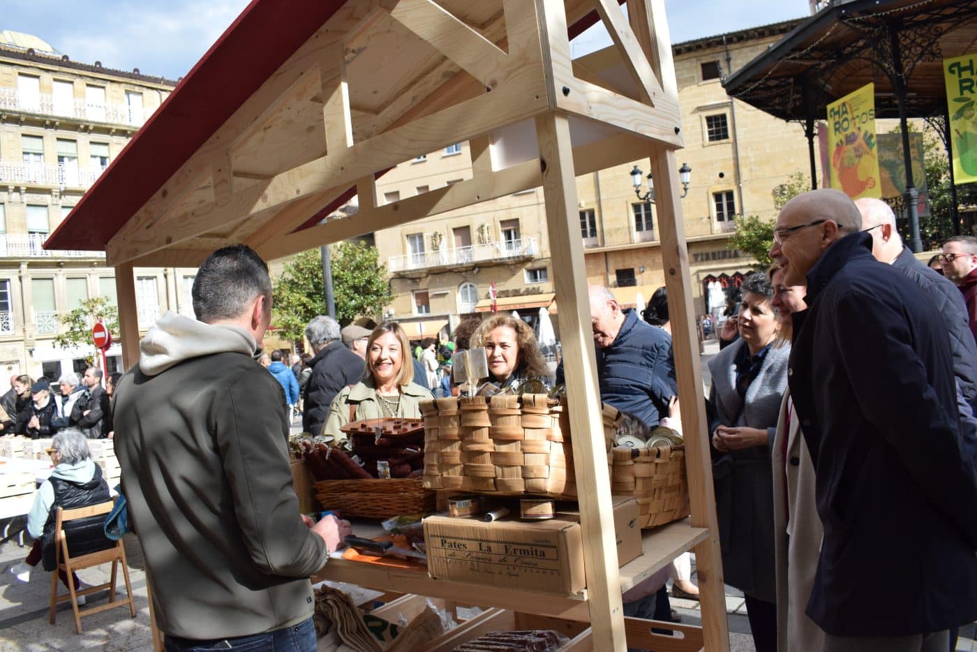 FOTOS: La plaza de la Paz de Haro se llena de sabor con el estreno del Mercado Haromas 41