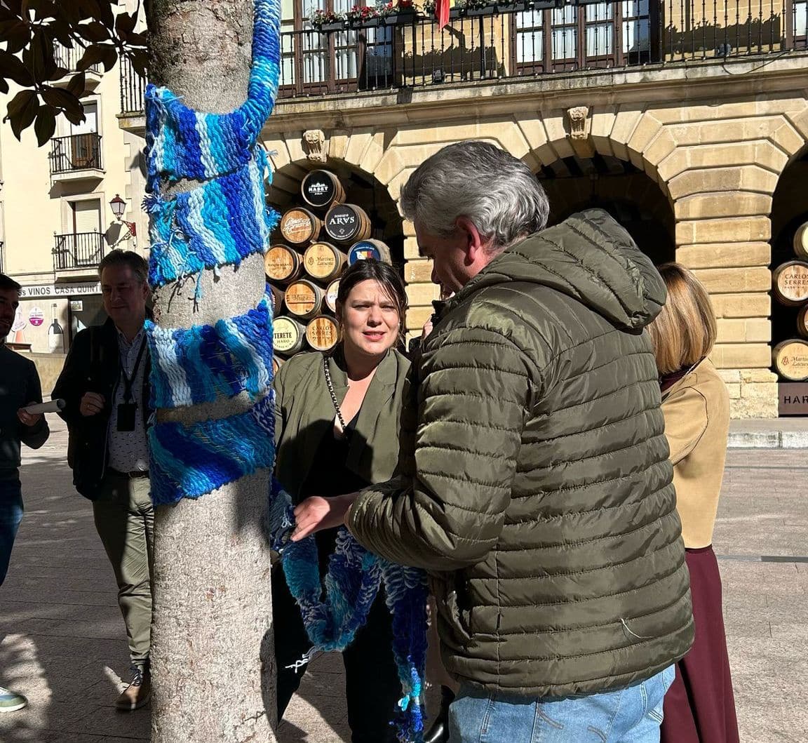 Haro celebra con un acto en la plaza de la Paz el Día Mundial de Concienciación sobre el Autismo 2