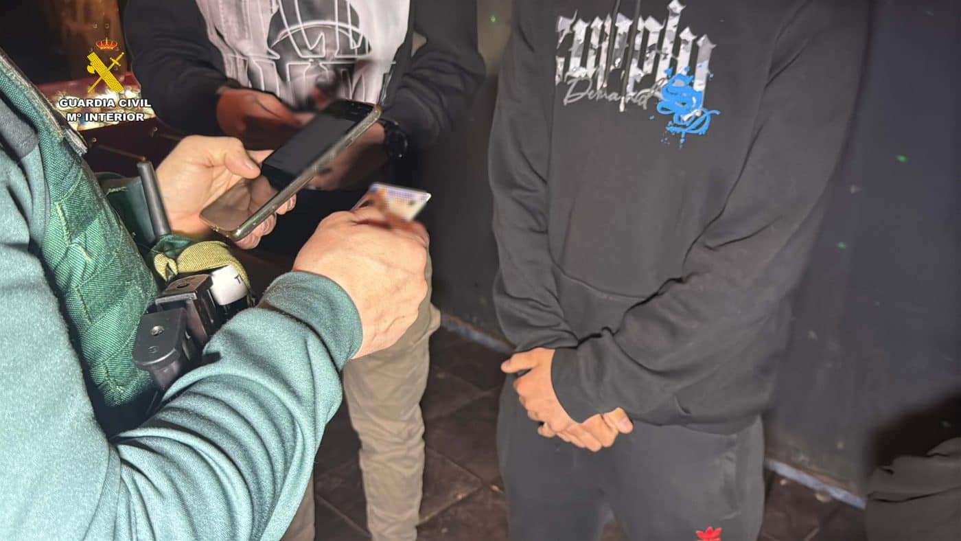 Macrooperativo policial en Nájera: 19 denuncias por drogas, armas y venta de alcohol a menores 3