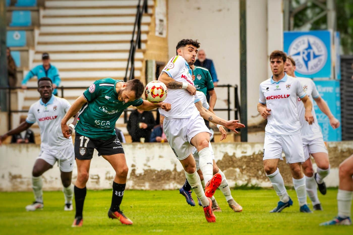 El Haro roza la épica con una gran remontada ante el Arnedo 3