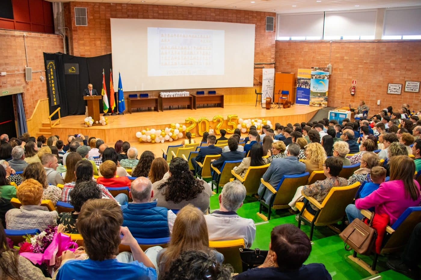 Emotiva entrega de orlas al alumnado en el IES Rey Don García de Nájera 3