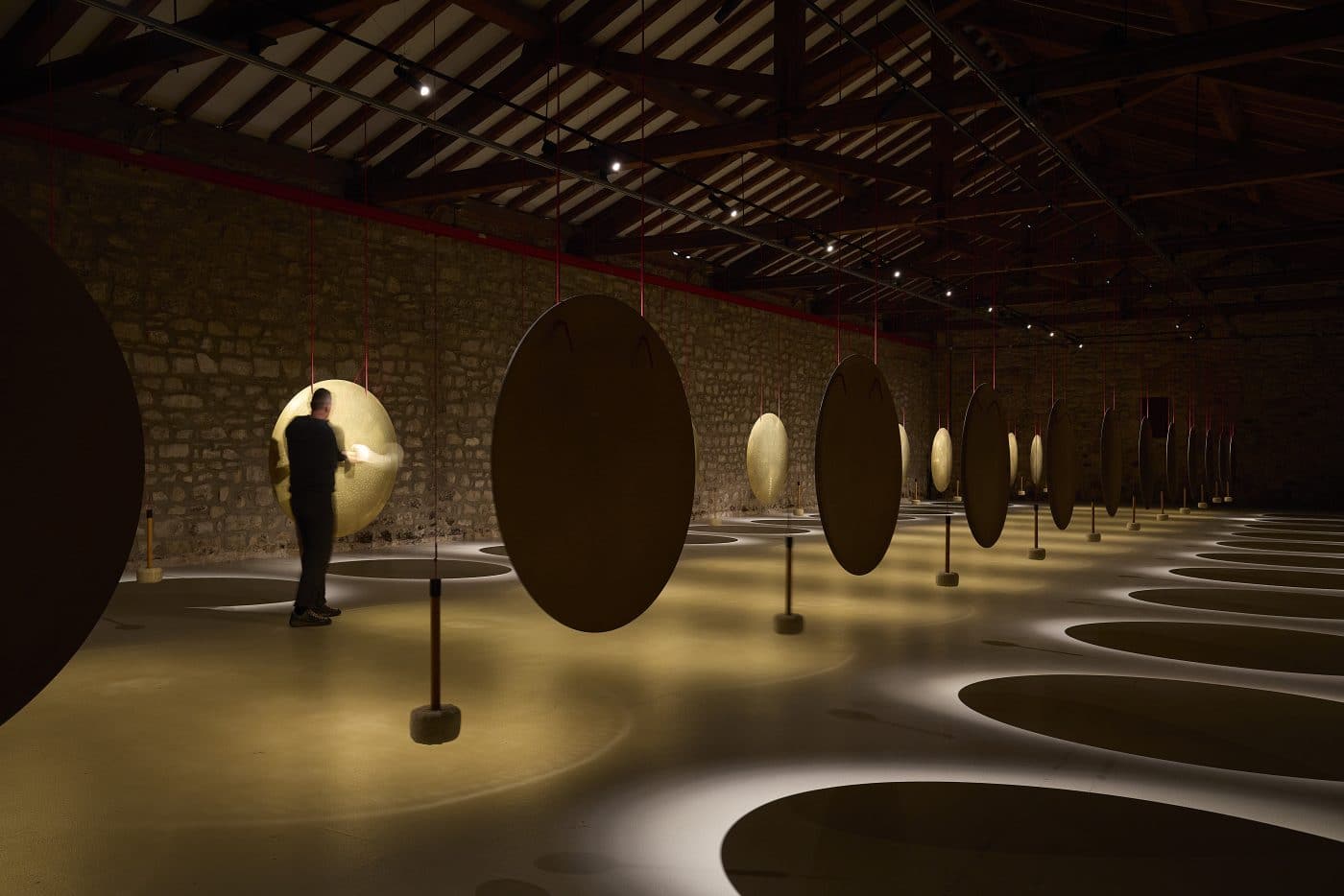 CVNE acoge la obra 'A lo largo del día', del escultor Jaume Plensa 5
