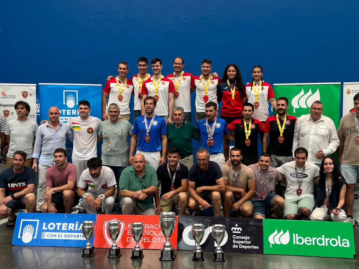 Ana Belmonte y Carmen Uyarra, subcampeonas de España de pelota en mano parejas 1