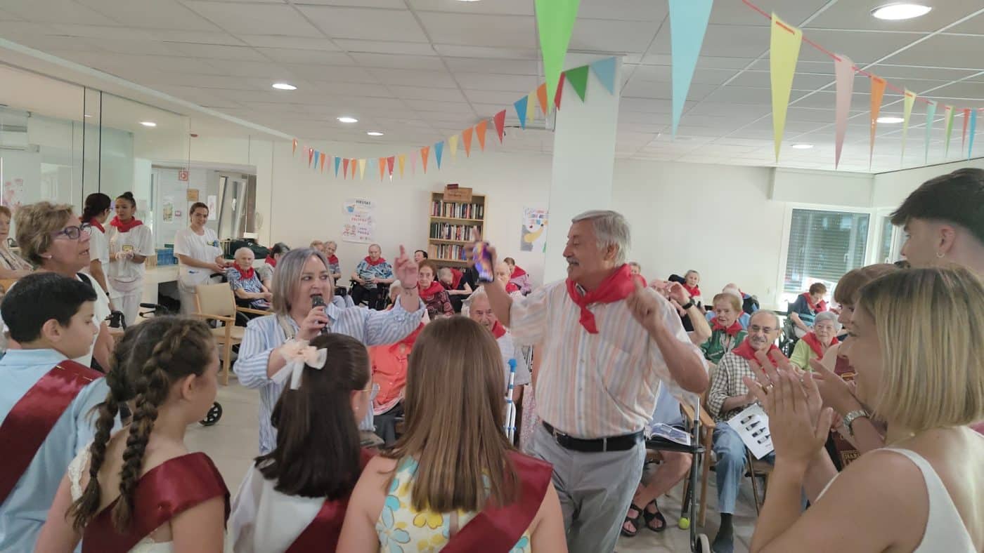 El Hogar Madre de Dios ya disfruta de las fiestas de junio 15 El Hogar Madre de Dios ya disfruta de las fiestas de junio 15