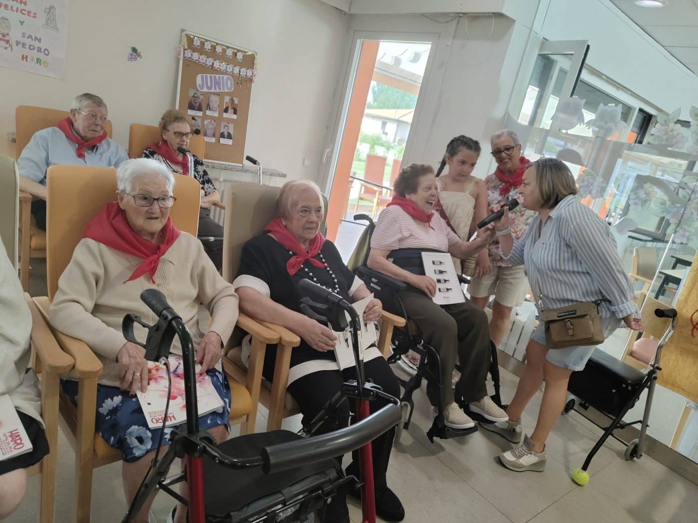 El Hogar Madre de Dios ya disfruta de las fiestas de junio 21 El Hogar Madre de Dios ya disfruta de las fiestas de junio 21