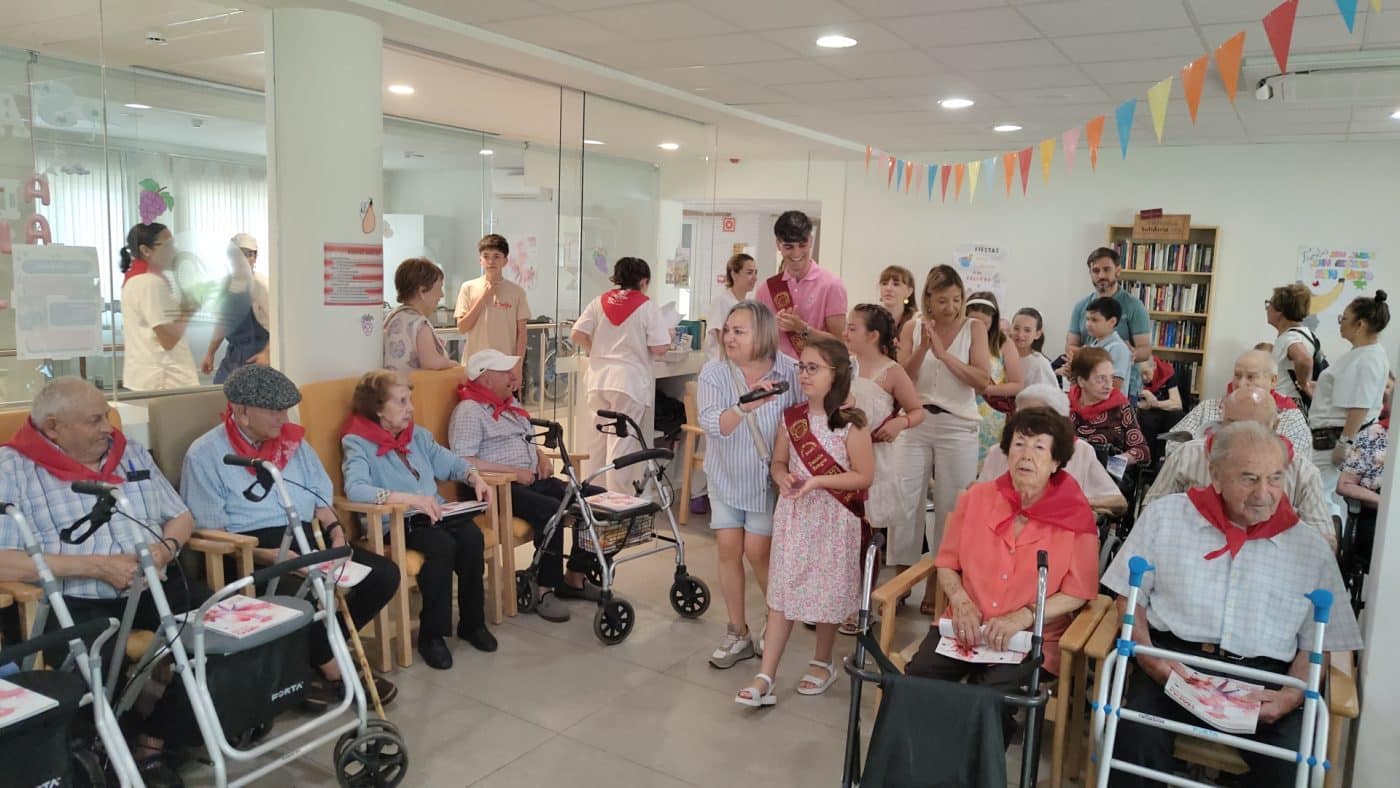 El Hogar Madre de Dios ya disfruta de las fiestas de junio 11 El Hogar Madre de Dios ya disfruta de las fiestas de junio 11