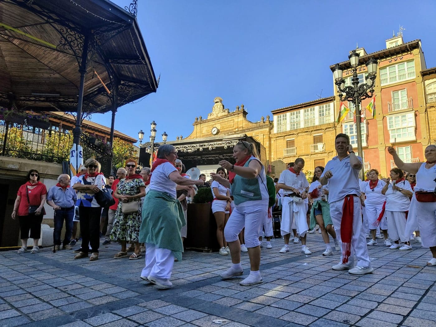 Una vizcaína con alma jarrera: Reconocimiento a Teresa Encinas Hierro por su amor a las fiestas de Haro 28 Una vizcaína con alma jarrera: Reconocimiento a Teresa Encinas Hierro por su amor a las fiestas de Haro 28