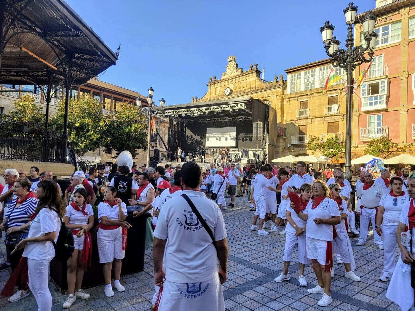 Una vizcaína con alma jarrera: Reconocimiento a Teresa Encinas Hierro por su amor a las fiestas de Haro 3 Una vizcaína con alma jarrera: Reconocimiento a Teresa Encinas Hierro por su amor a las fiestas de Haro 3