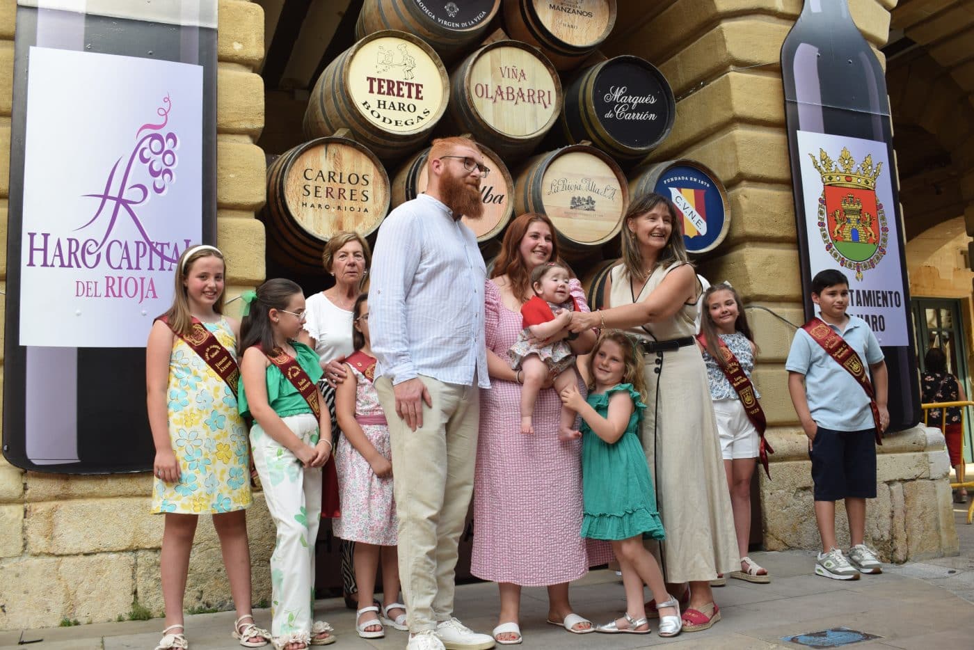 Unos 80 niños y niñas de Haro reciben su primer pañuelo de fiestas 39