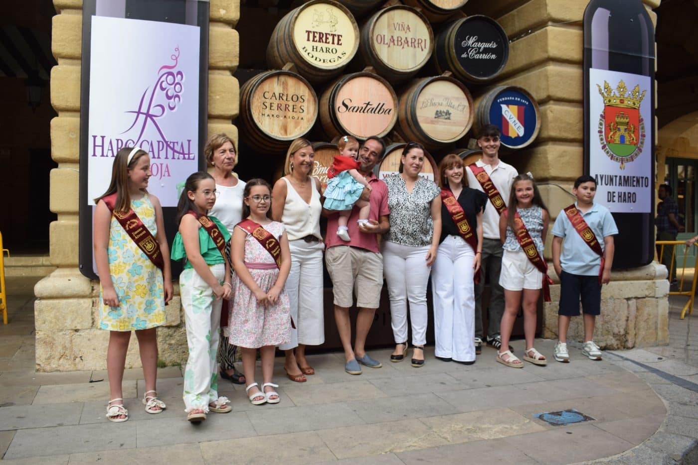 Unos 80 niños y niñas de Haro reciben su primer pañuelo de fiestas 31