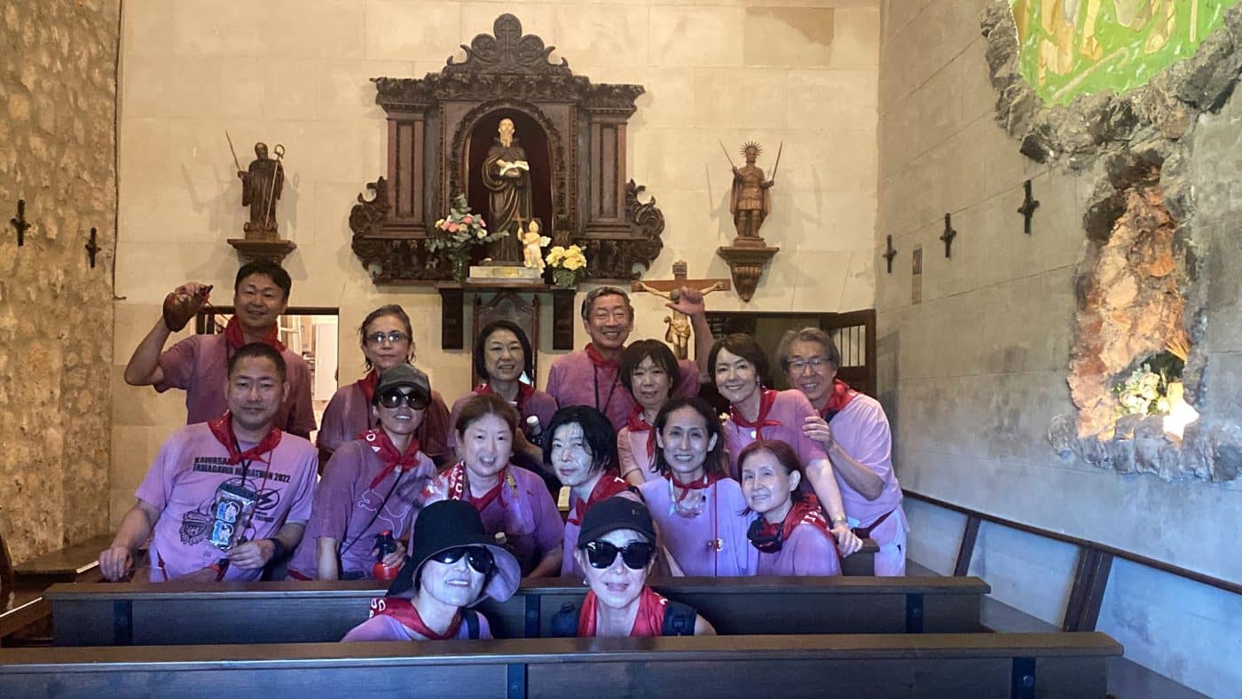 Haro conquista el corazón de doce japoneses con su Batalla del Vino: "Guardaré mi camisa manchada como recuerdo" 11