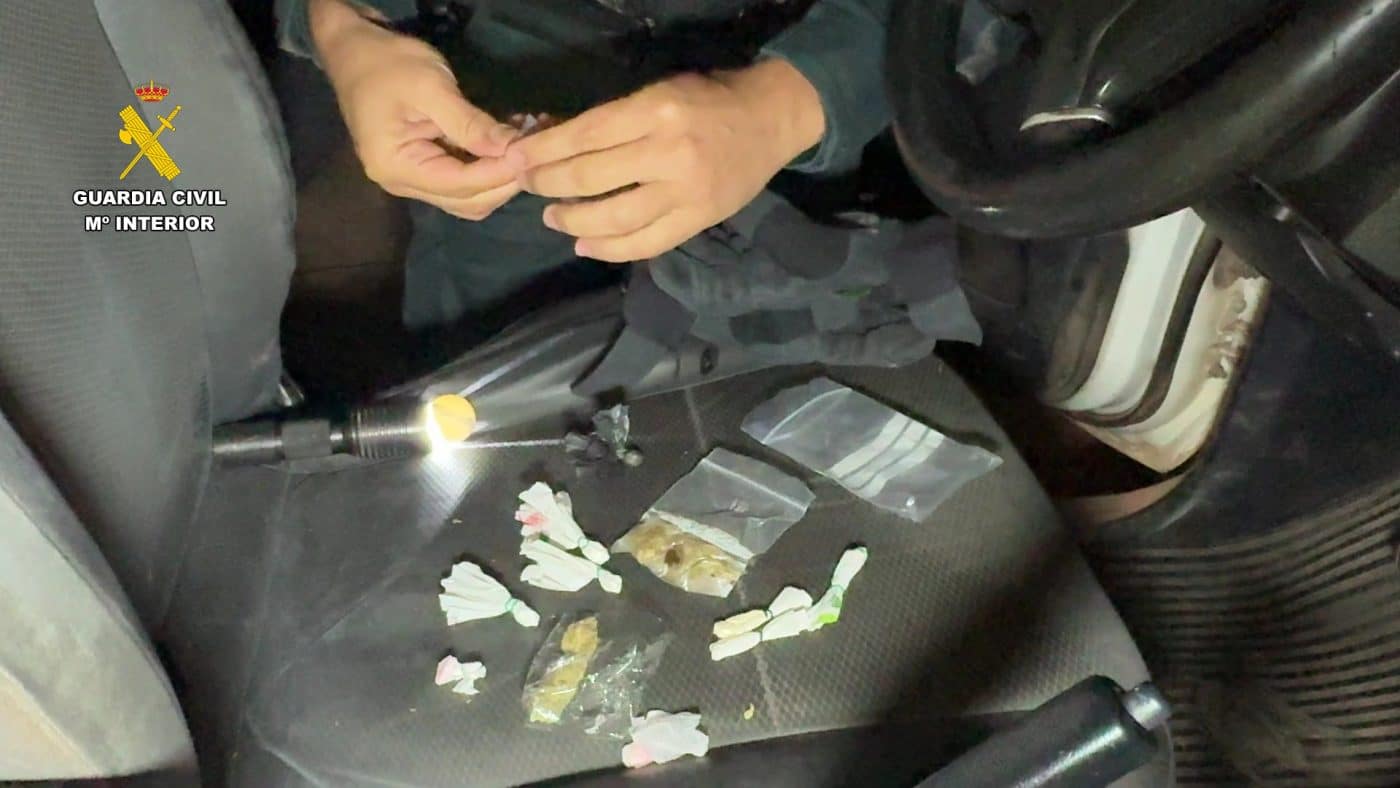 La Guardia Civil detiene a un hombre por tráfico de drogas e interpone varias sanciones durante las fiestas de Huércanos 1 La Guardia Civil detiene a un hombre por tráfico de drogas e interpone varias sanciones durante las fiestas de Huércanos 1