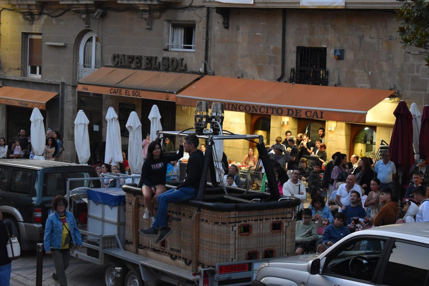 Haro se ilumina con el calor de su Regata de Globos Aerostáticos 16