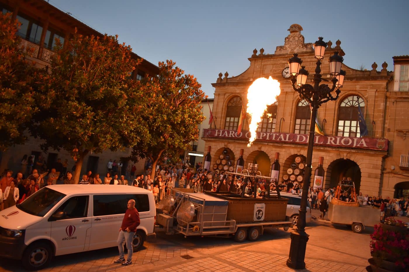 Haro se ilumina con el calor de su Regata de Globos Aerostáticos 13