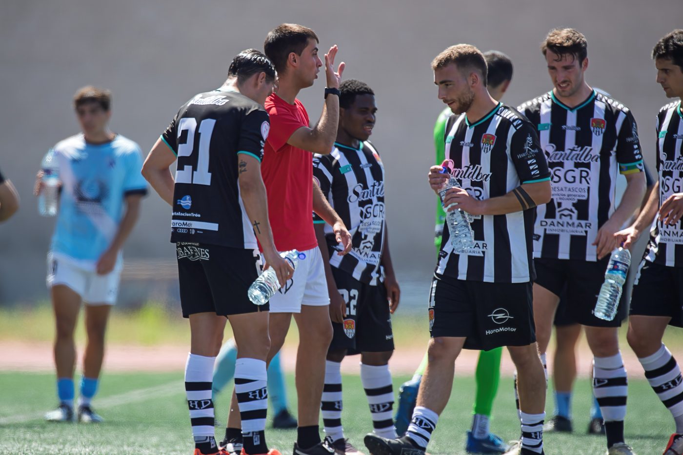 La UD Aretxabaleta vence al Haro en el homenaje a Miguel Ledo 3