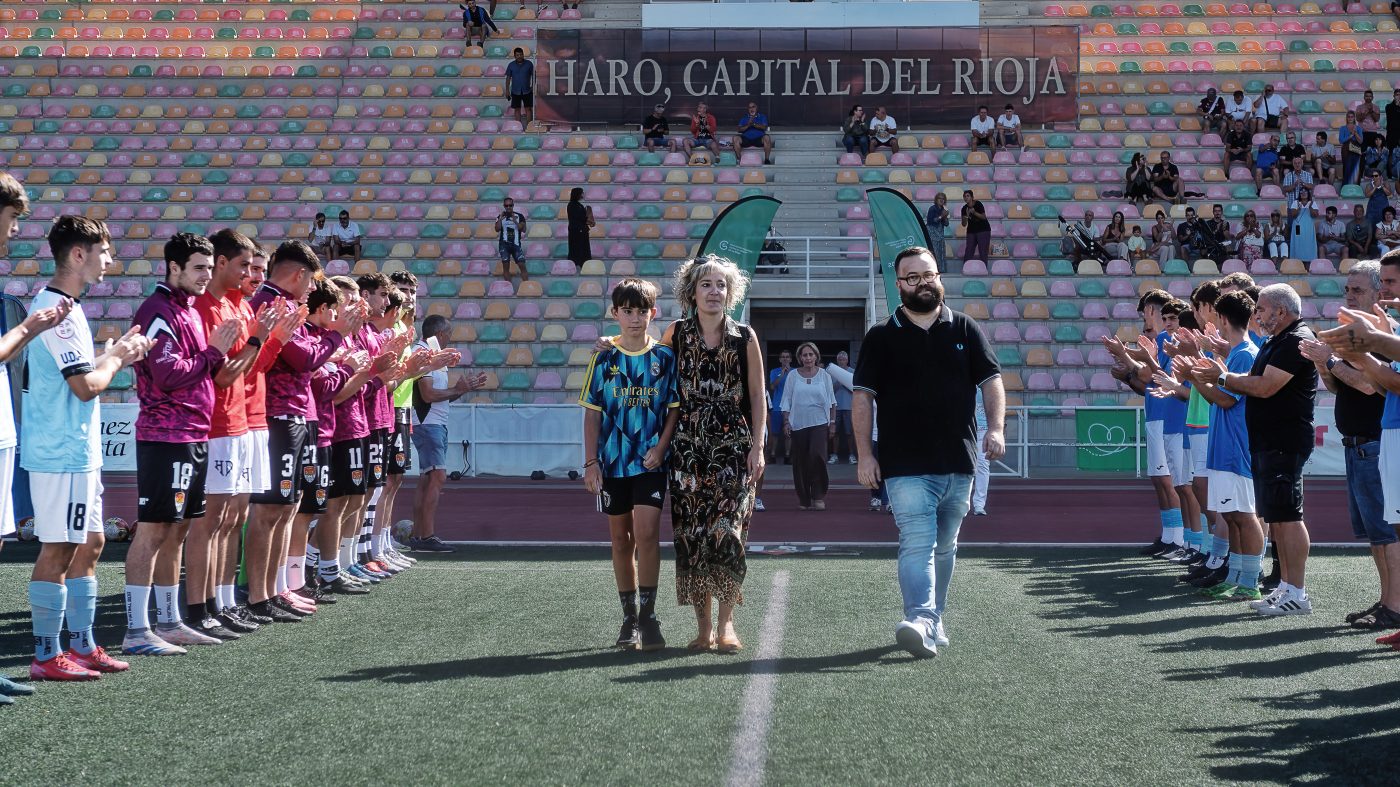 La UD Aretxabaleta vence al Haro en el homenaje a Miguel Ledo 12