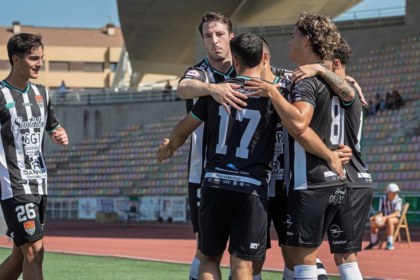 La UD Aretxabaleta vence al Haro en el homenaje a Miguel Ledo 4