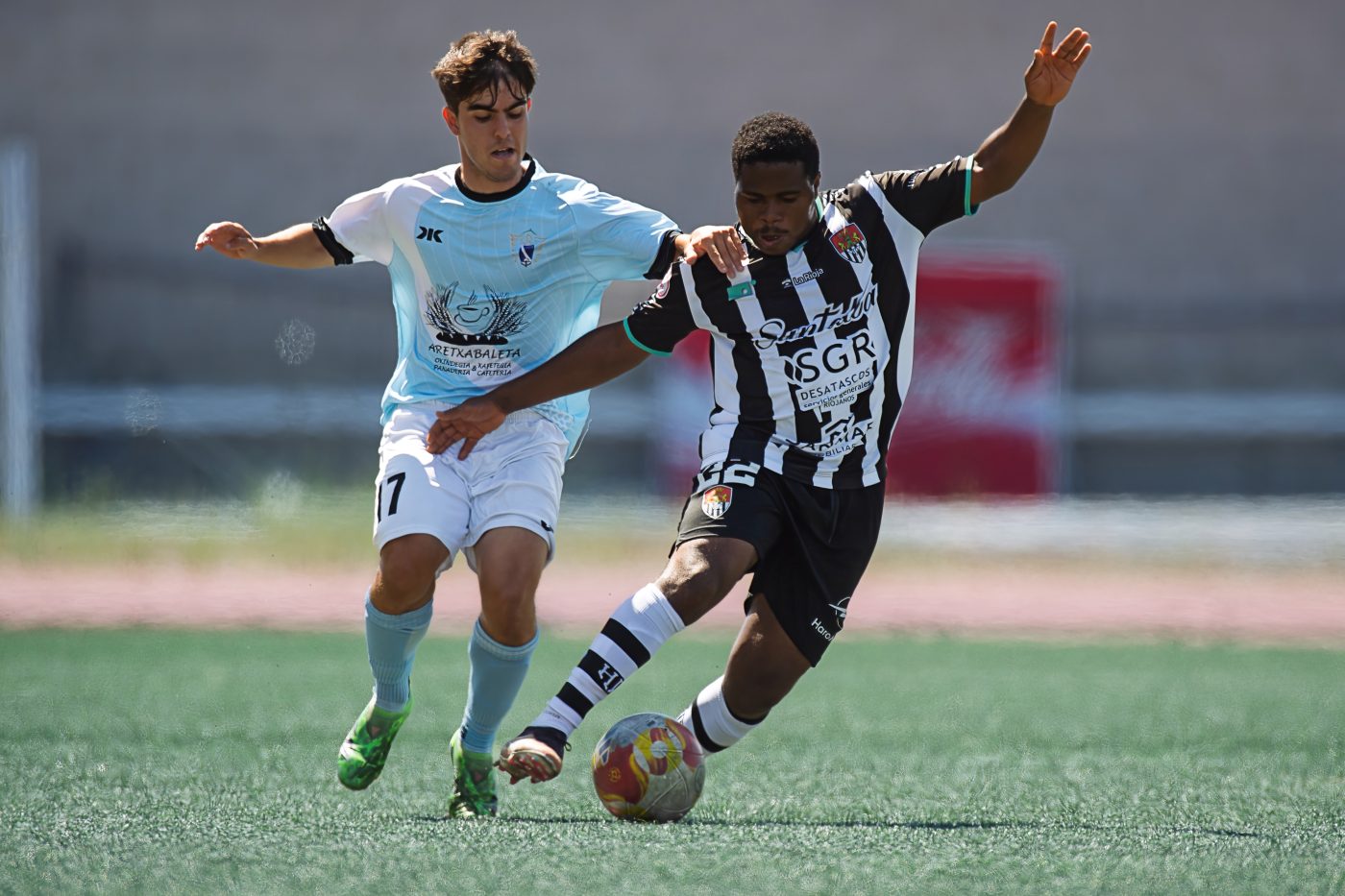 La UD Aretxabaleta vence al Haro en el homenaje a Miguel Ledo 8