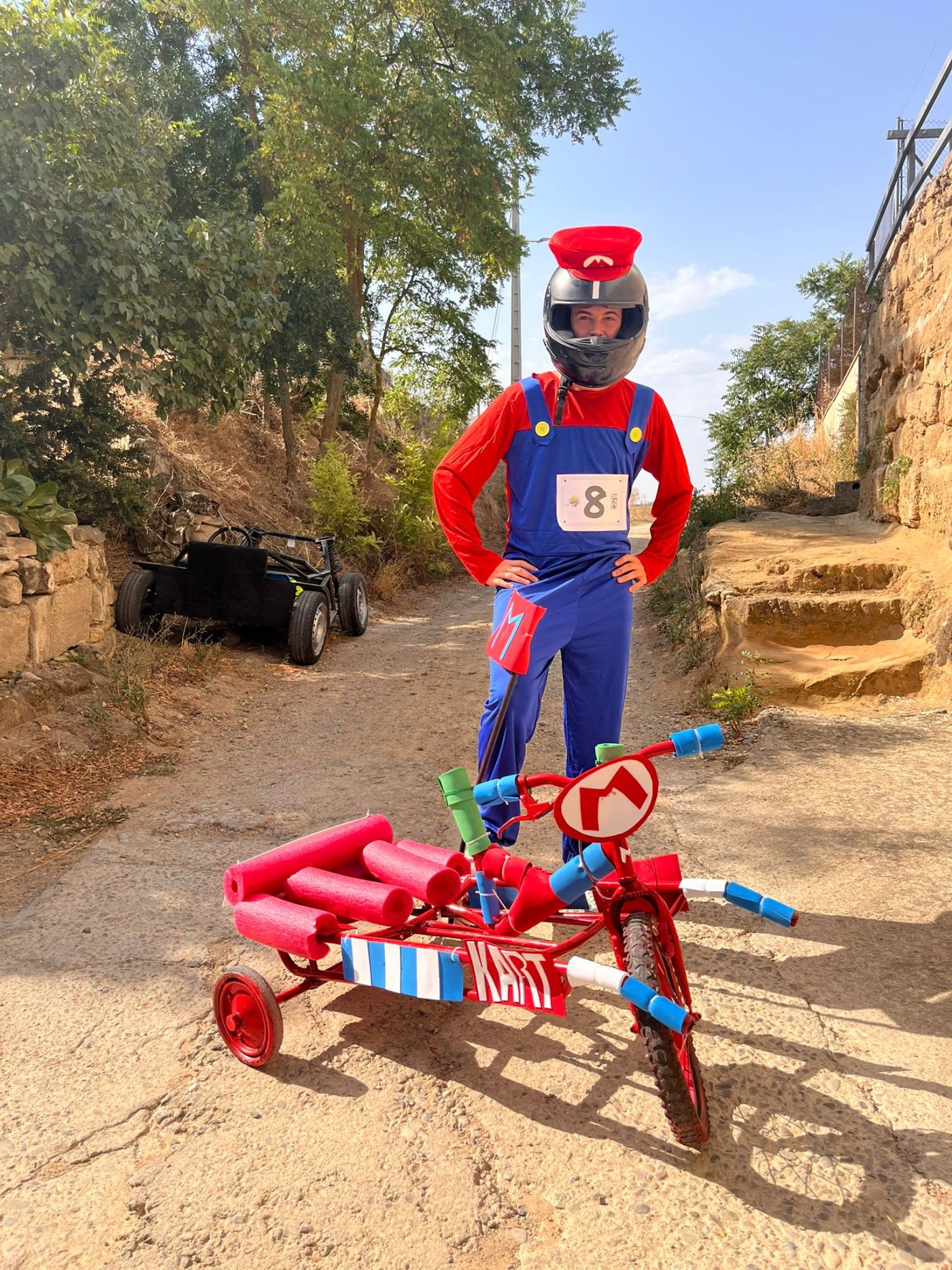 Treviana se lo pasa en grande con su primera carrera de 'autos-locos' 7 Treviana se lo pasa en grande con su primera carrera de 'autos-locos' 7