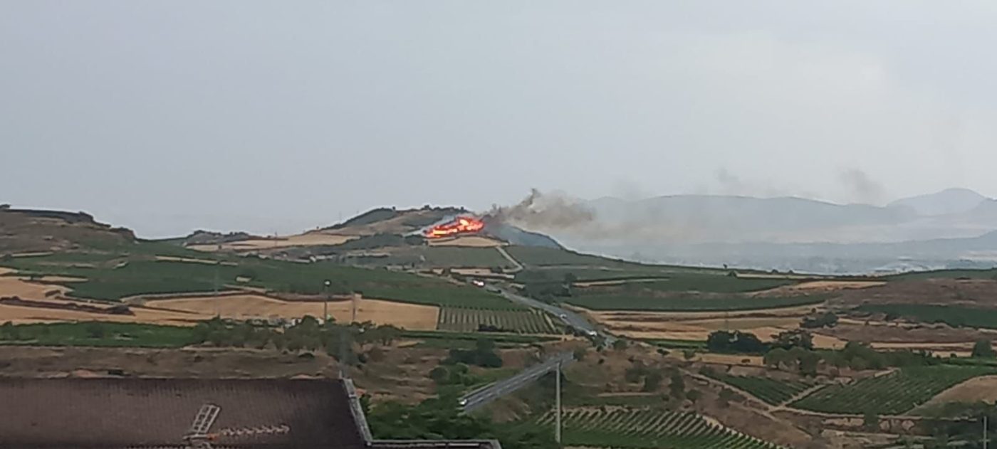 Varios incendios activos en La Rioja: uno en los alrededores de Gimileo 16 Varios incendios activos en La Rioja: uno en los alrededores de Gimileo 16