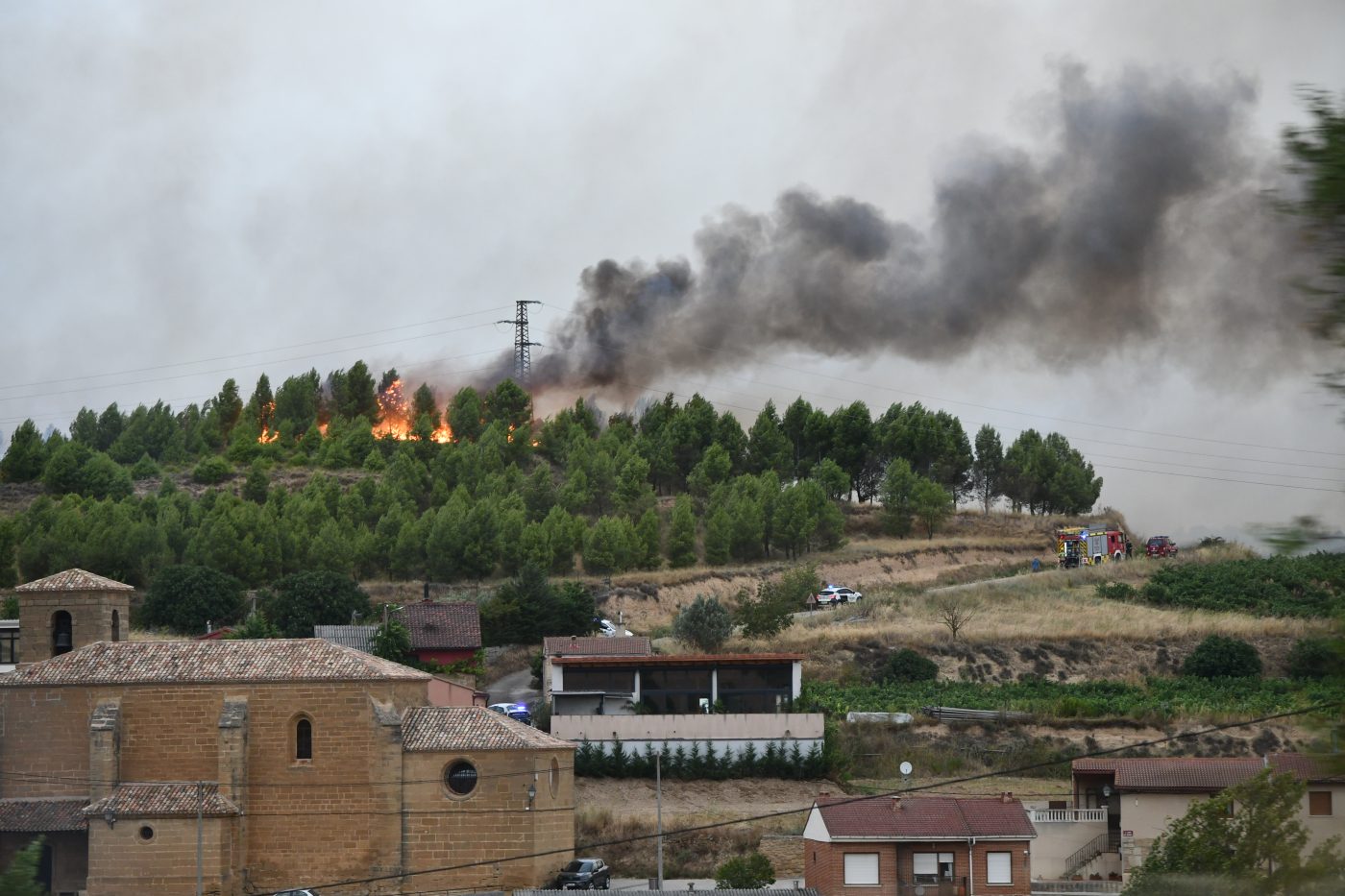 Varios incendios activos en La Rioja: uno en los alrededores de Gimileo 6 Varios incendios activos en La Rioja: uno en los alrededores de Gimileo 6