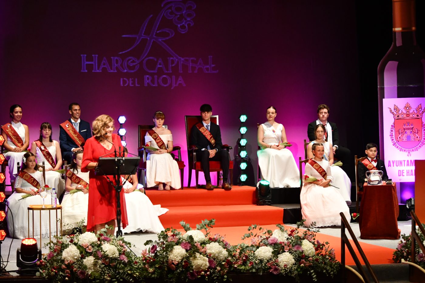 "Aunque mi trabajo me lleva a mirar las estrellas, mi órbita vital nunca se ha separado de Haro" 21