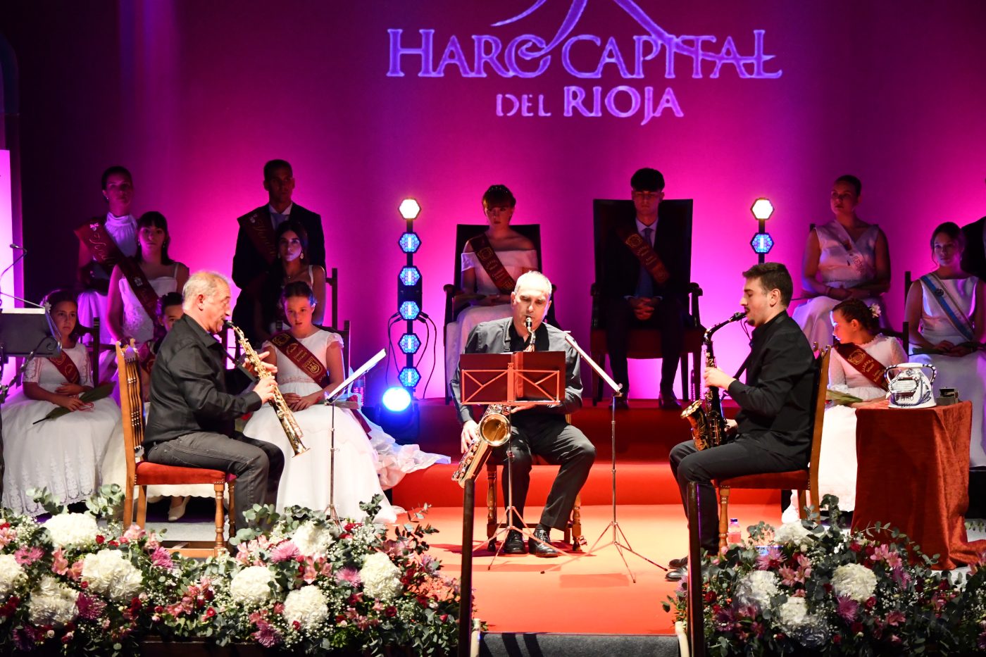 "Aunque mi trabajo me lleva a mirar las estrellas, mi órbita vital nunca se ha separado de Haro" 10