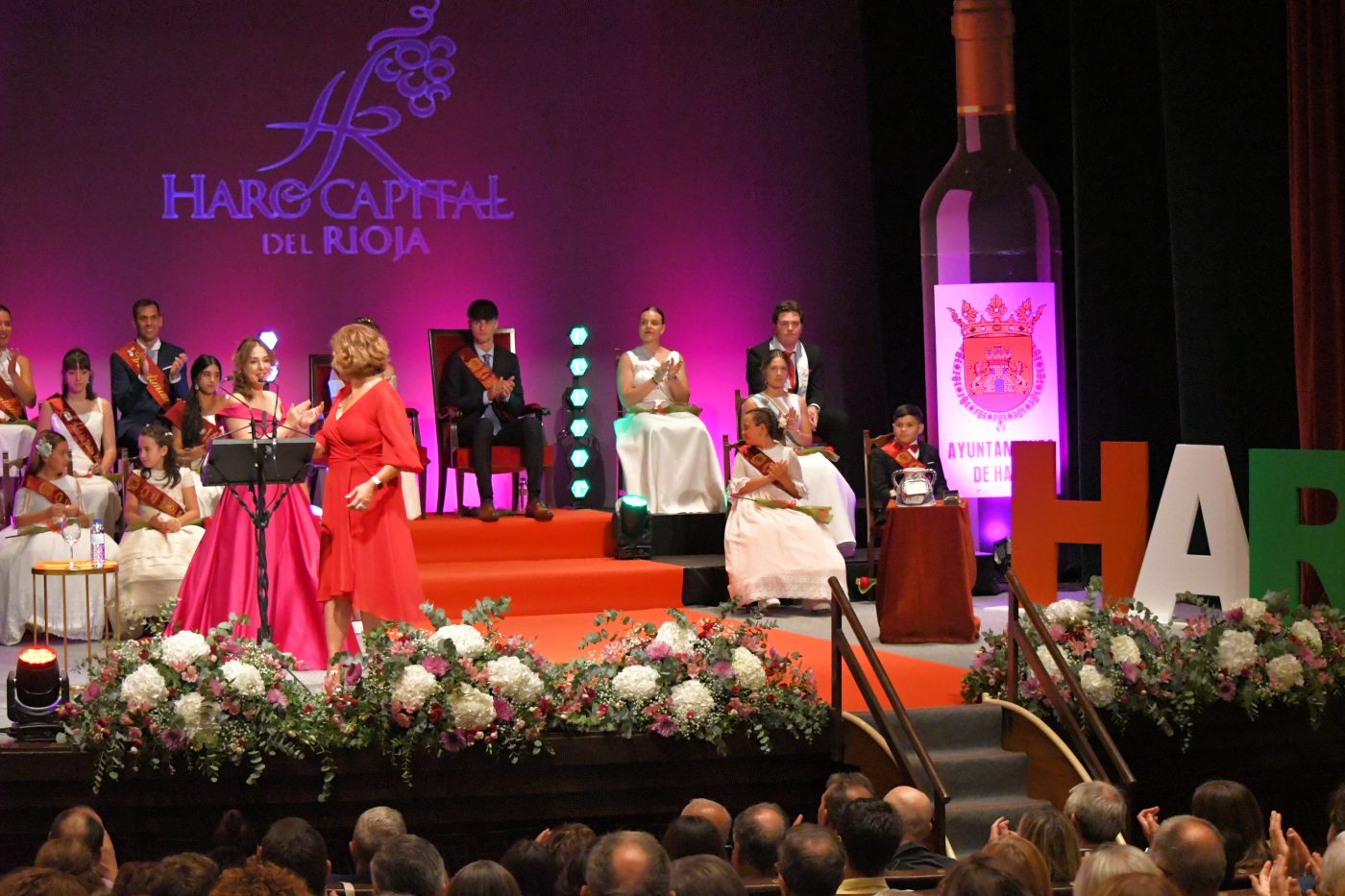 "Aunque mi trabajo me lleva a mirar las estrellas, mi órbita vital nunca se ha separado de Haro" 4