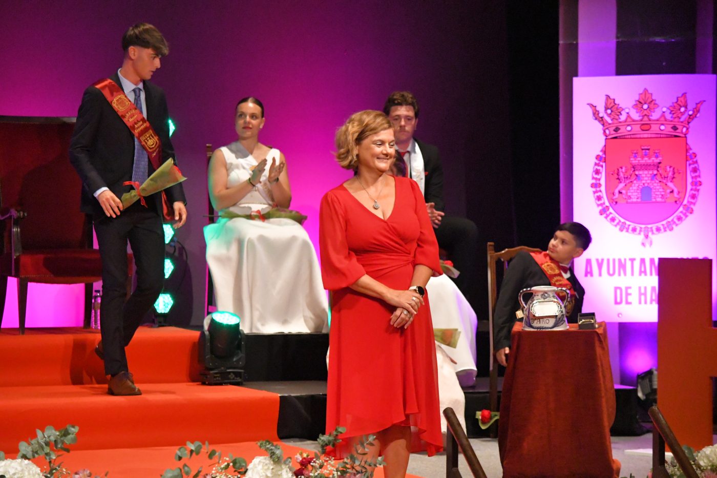 "Aunque mi trabajo me lleva a mirar las estrellas, mi órbita vital nunca se ha separado de Haro" 14