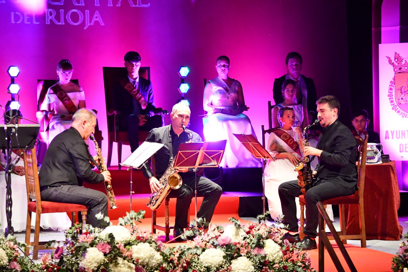 "Aunque mi trabajo me lleva a mirar las estrellas, mi órbita vital nunca se ha separado de Haro" 29