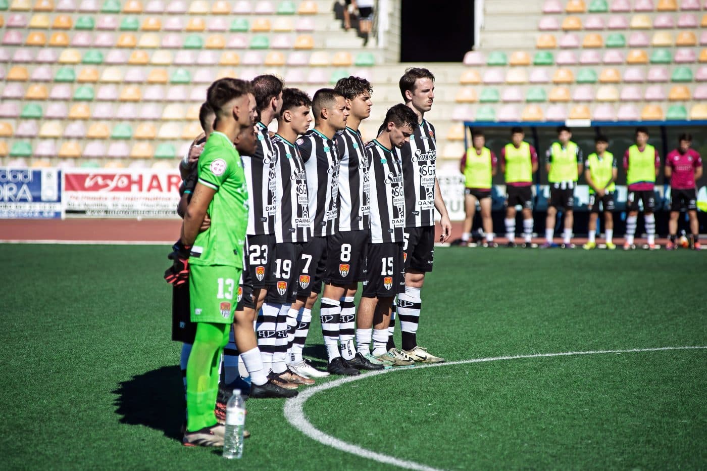 El Haro golea en su debut en el Luis de la Fuente 11 El Haro golea en su debut en el Luis de la Fuente 11