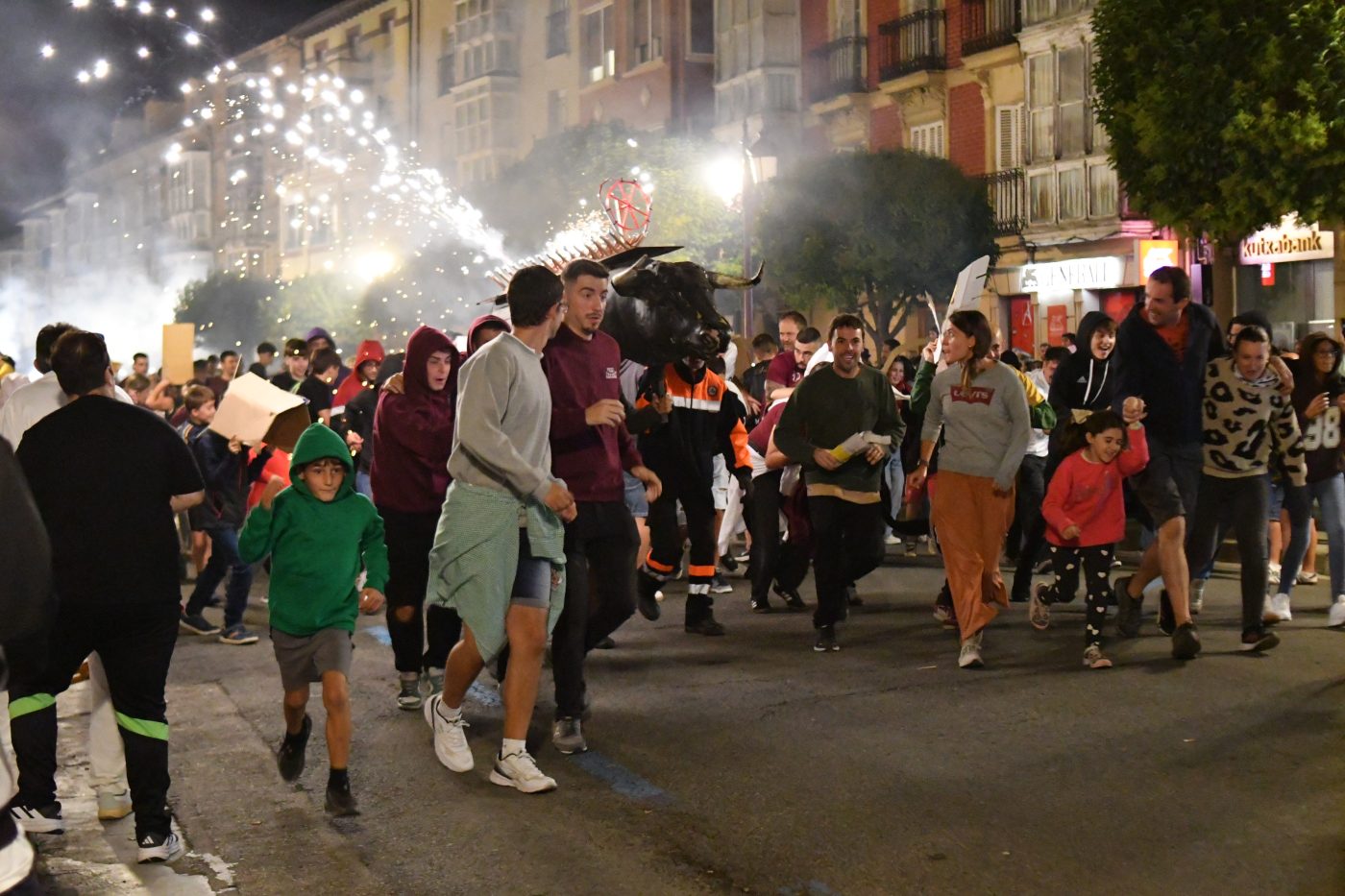 FOTOS: El Día de la Jira, entre tradición y nostalgia, cierra las fiestas de Haro 88
