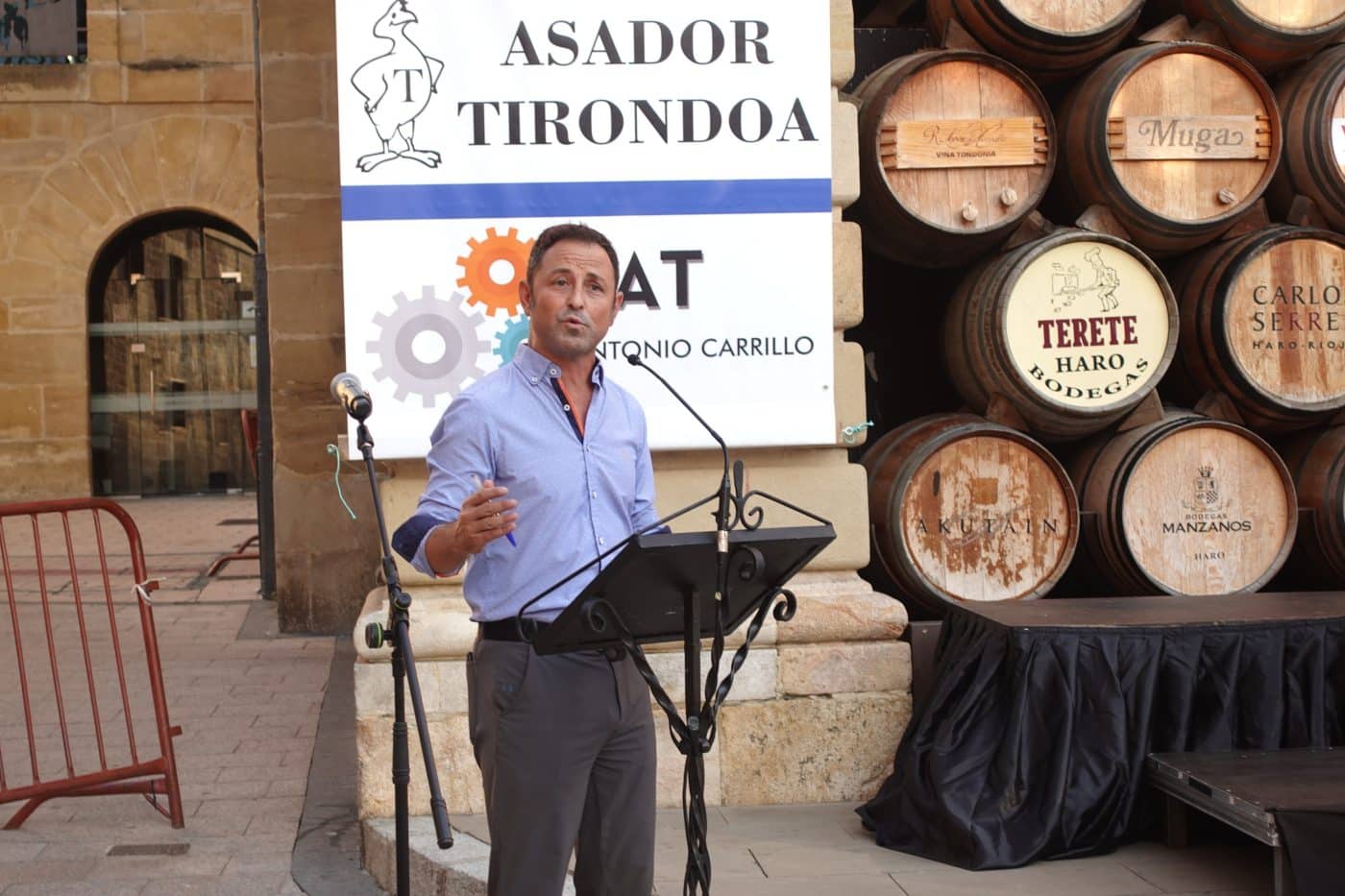FOTOS: La presentación del OCISA Haro Rioja Vóley 2025-2026 en la plaza de la Paz 1