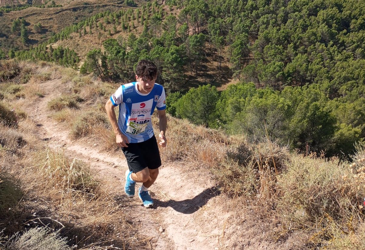 La histórica Subida al Castillo de Nájera reúne a más de 60 participantes 2 La histórica Subida al Castillo de Nájera reúne a más de 60 participantes 2