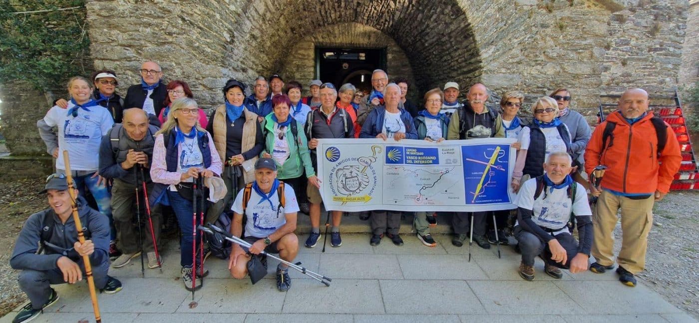 Los Amigos del Camino de Santiago de Haro y Rioja Alta culminan su emotiva peregrinación 1