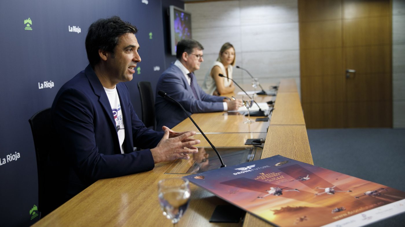 Un espectáculo con 300 drones iluminará el cielo de Haro con motivo del V Congreso Internacional 'Drone Future' 1 Un espectáculo con 300 drones iluminará el cielo de Haro con motivo del V Congreso Internacional 'Drone Future' 1