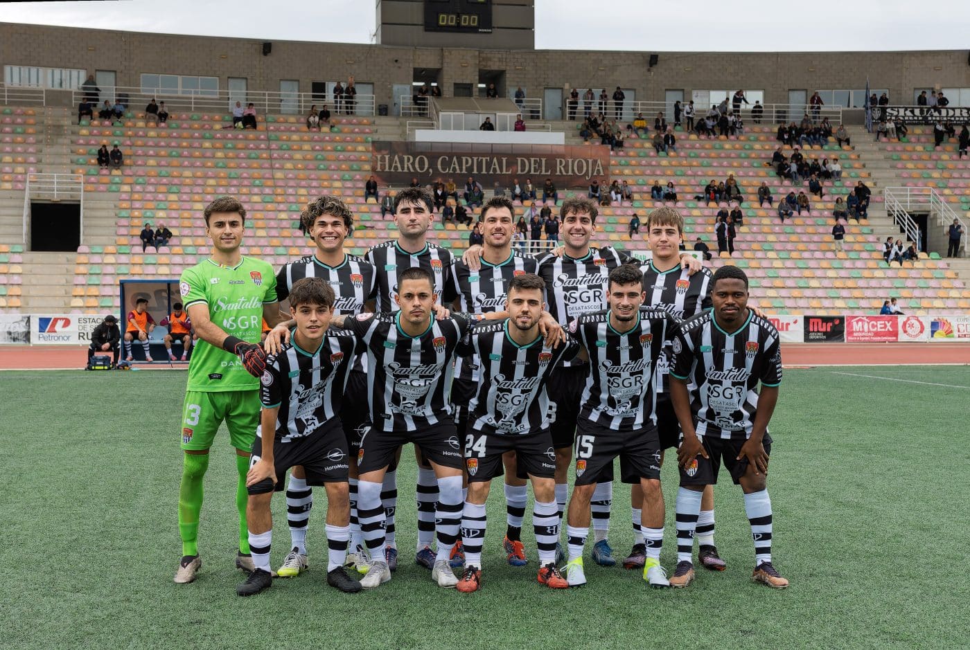 El Haro empata con el Anguiano en un partido que mereció ganar 8 El Haro empata con el Anguiano en un partido que mereció ganar 8