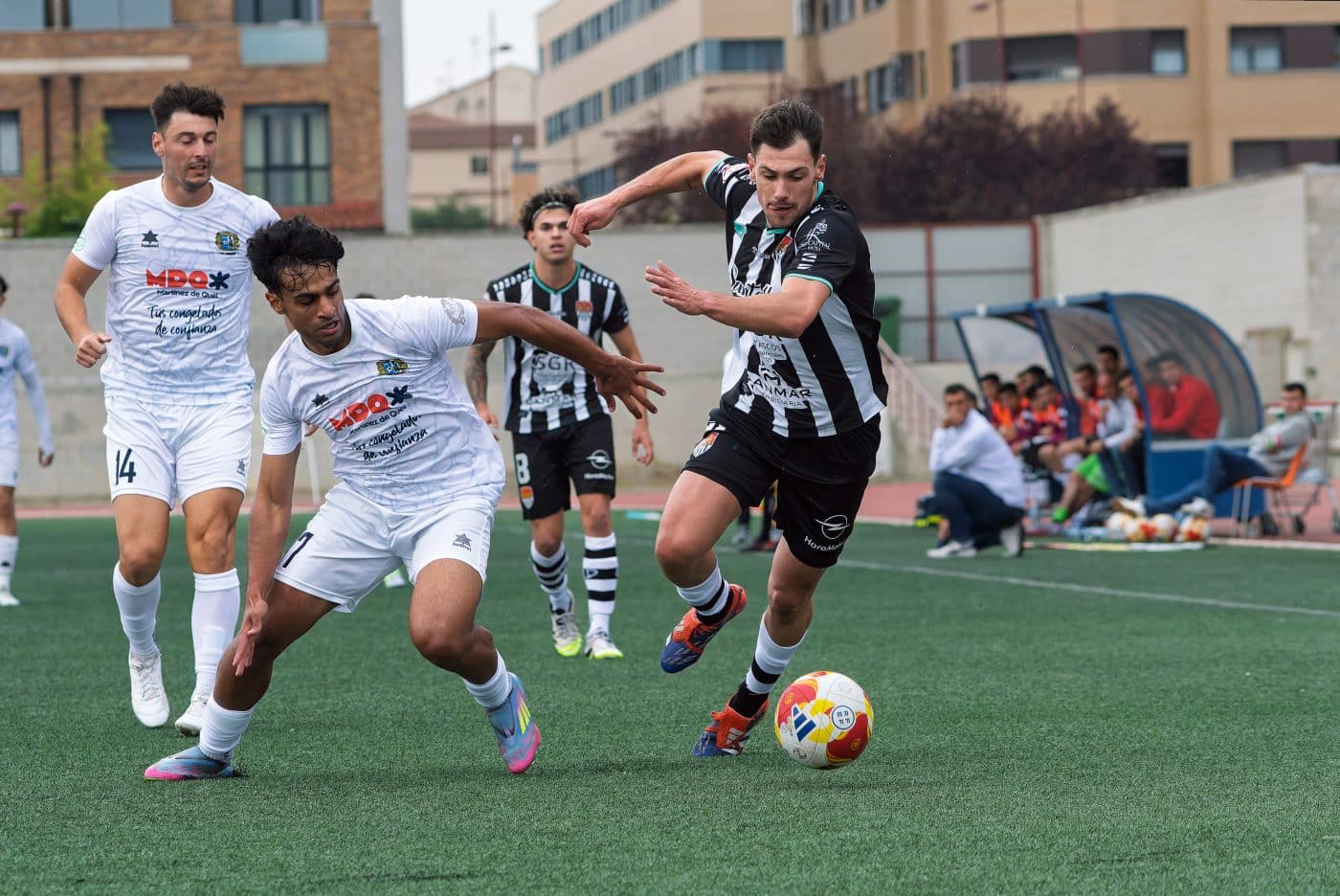 El Haro empata con el Anguiano en un partido que mereció ganar 9 El Haro empata con el Anguiano en un partido que mereció ganar 9